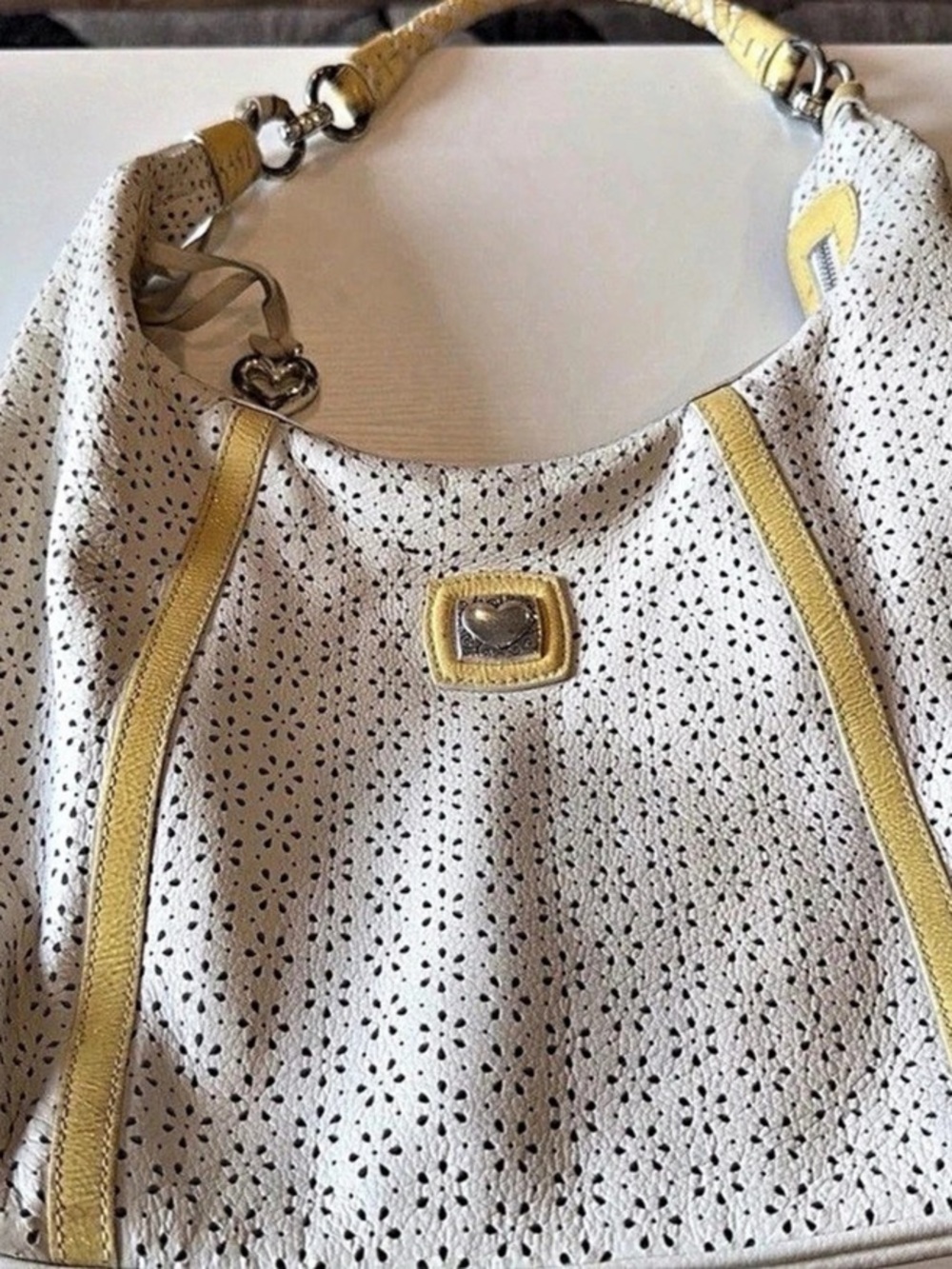 Brighton Floral Shoulder Bag in White & Yellow